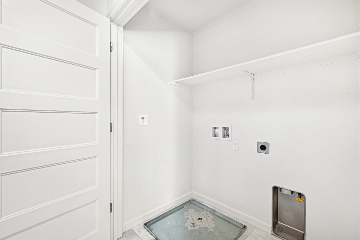 Detail Gallery Image 17 of 46 For 218 William Manly St #3,  San Jose,  CA 95136 - 4 Beds | 3/1 Baths