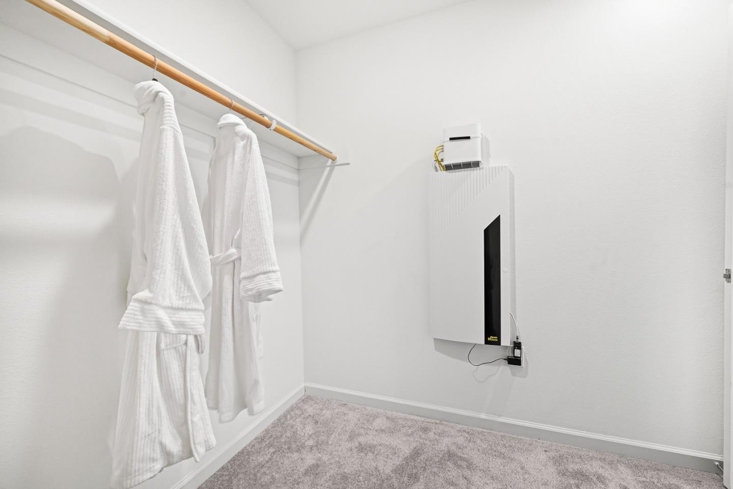 Detail Gallery Image 21 of 46 For 218 William Manly St #3,  San Jose,  CA 95136 - 4 Beds | 3/1 Baths