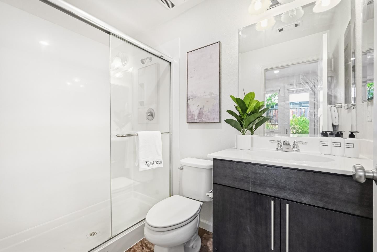 Detail Gallery Image 4 of 46 For 218 William Manly St #3,  San Jose,  CA 95136 - 4 Beds | 3/1 Baths