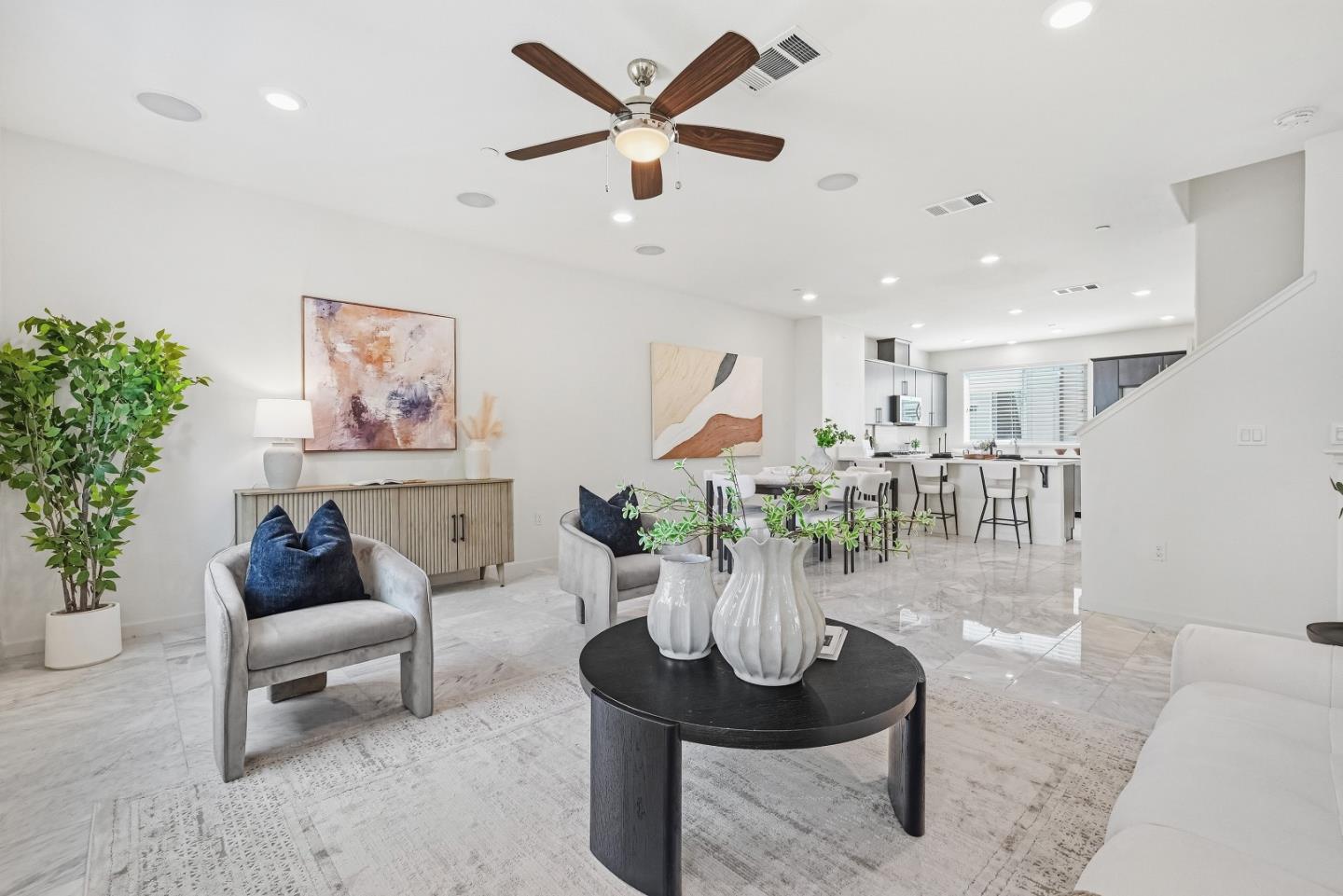 Detail Gallery Image 8 of 46 For 218 William Manly St #3,  San Jose,  CA 95136 - 4 Beds | 3/1 Baths