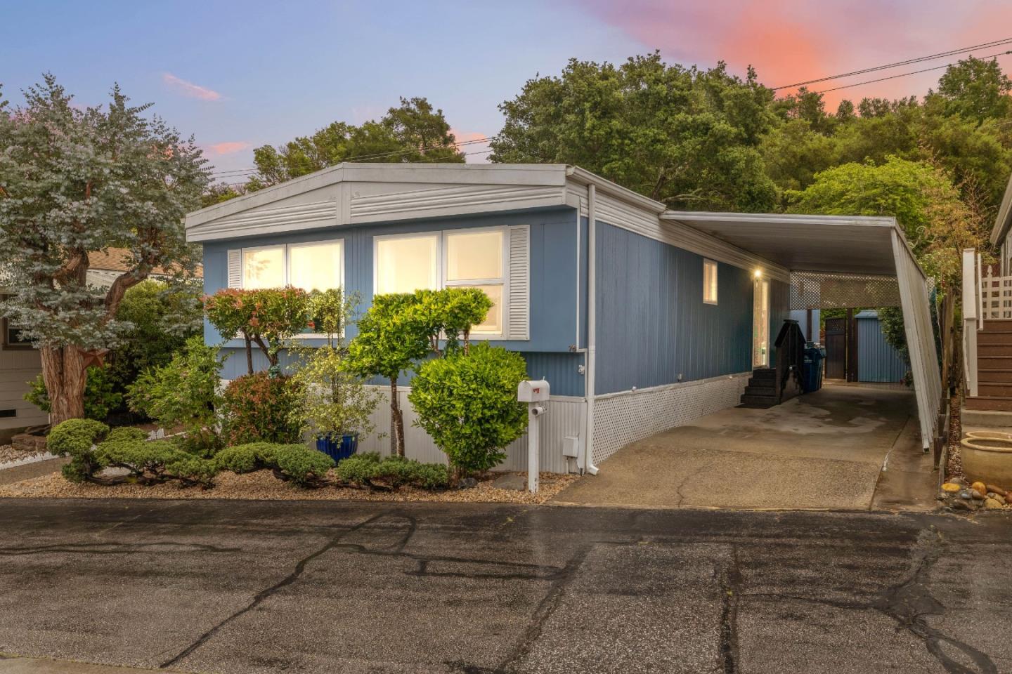 Front Image Thumbnail for ML82044044