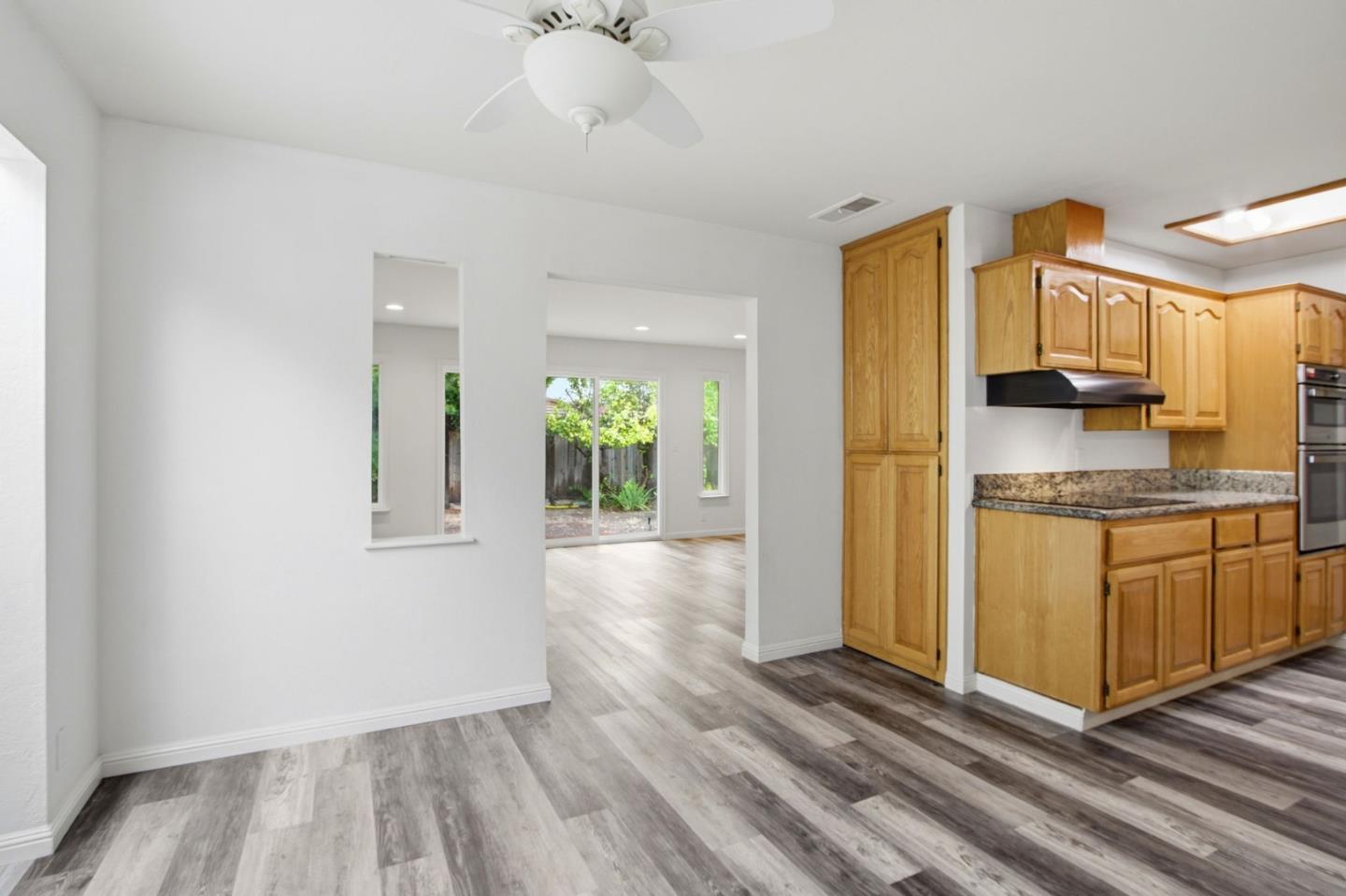 Detail Gallery Image 14 of 33 For 7509 Orange Blossom Dr, Cupertino,  CA 95014 - 5 Beds | 3 Baths