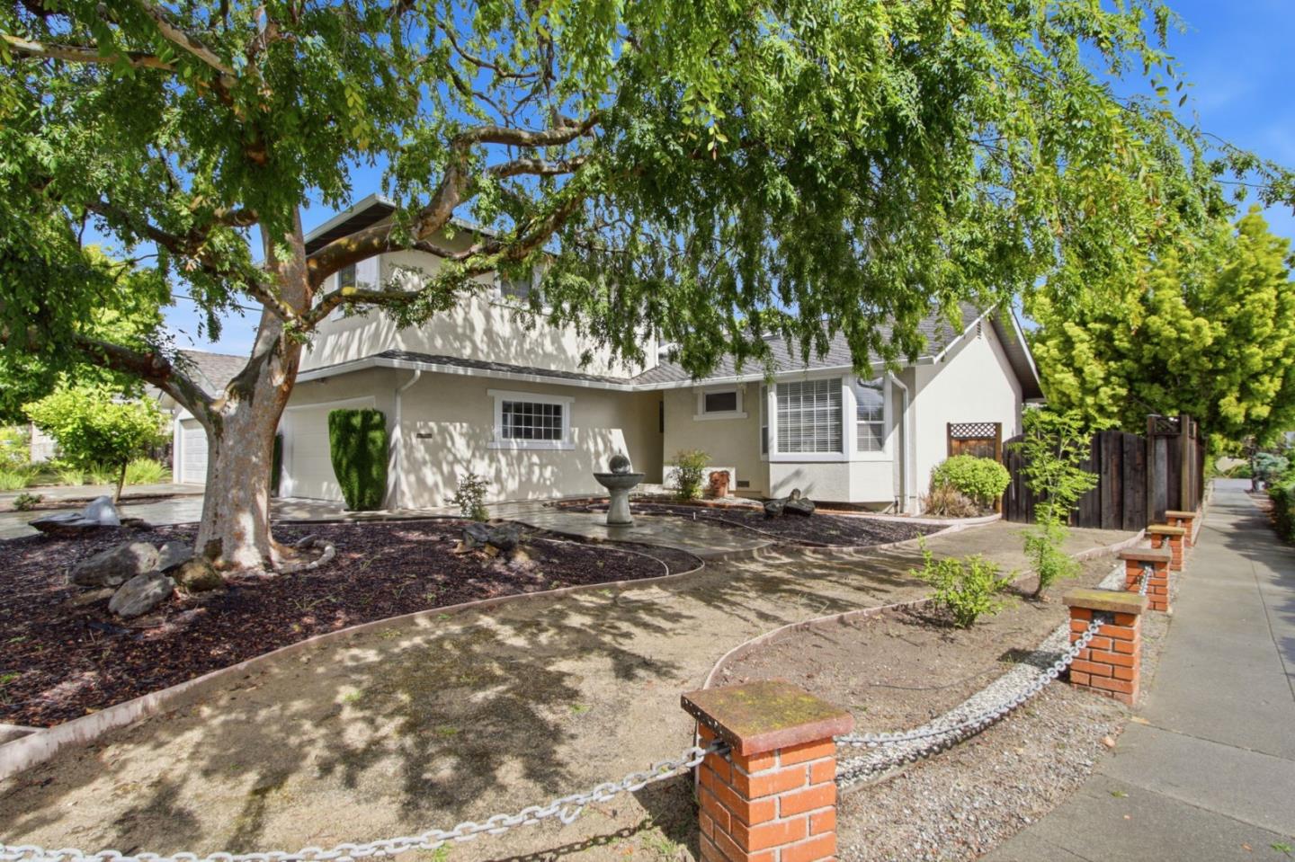 Detail Gallery Image 3 of 33 For 7509 Orange Blossom Dr, Cupertino,  CA 95014 - 5 Beds | 3 Baths