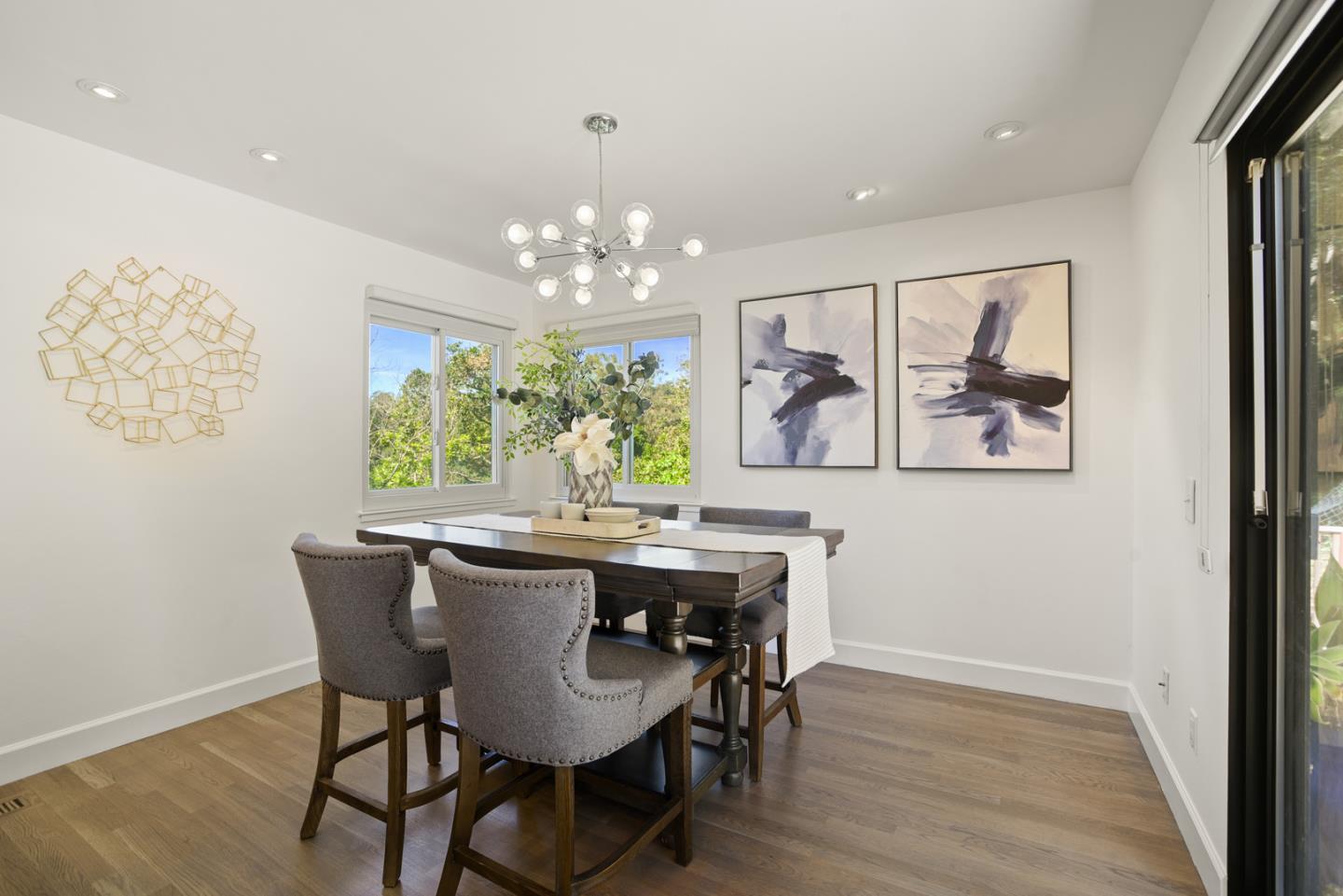 Detail Gallery Image 10 of 28 For 1130 Chula Vista Dr, Belmont,  CA 94002 - 4 Beds | 2/1 Baths