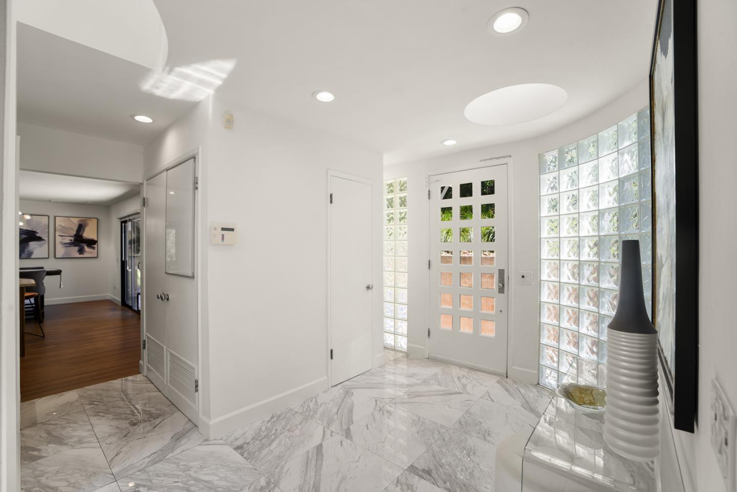 Detail Gallery Image 12 of 28 For 1130 Chula Vista Dr, Belmont,  CA 94002 - 4 Beds | 2/1 Baths