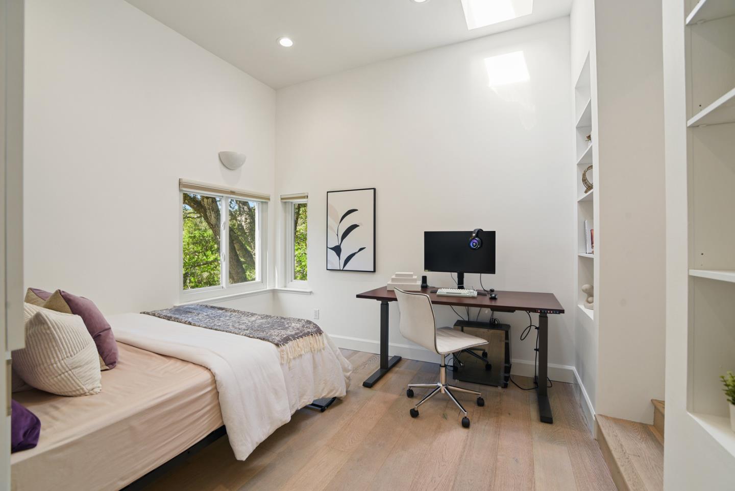 Detail Gallery Image 18 of 28 For 1130 Chula Vista Dr, Belmont,  CA 94002 - 4 Beds | 2/1 Baths