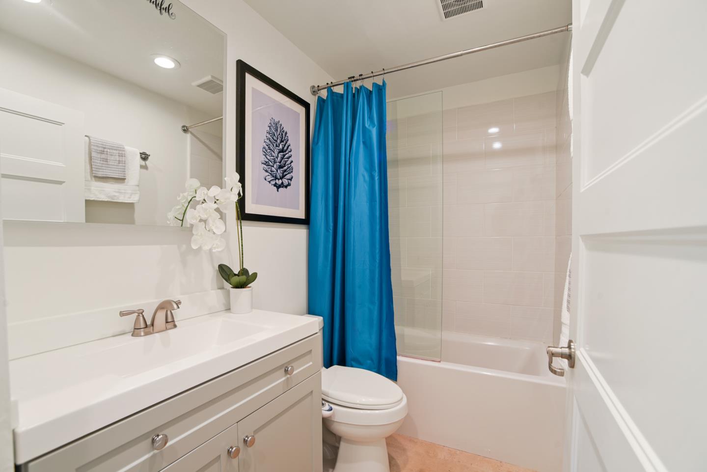 Detail Gallery Image 19 of 28 For 1130 Chula Vista Dr, Belmont,  CA 94002 - 4 Beds | 2/1 Baths