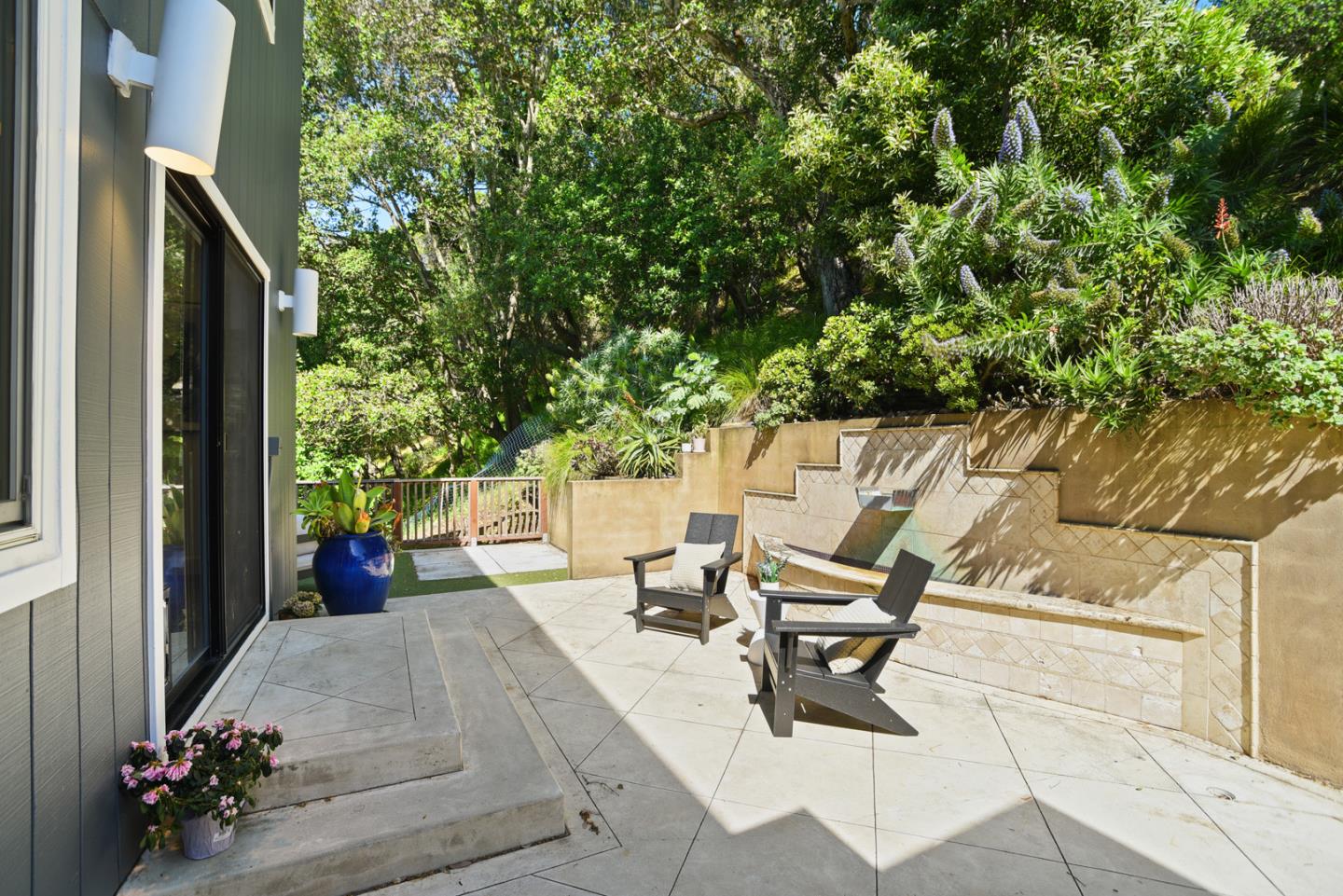 Detail Gallery Image 22 of 28 For 1130 Chula Vista Dr, Belmont,  CA 94002 - 4 Beds | 2/1 Baths