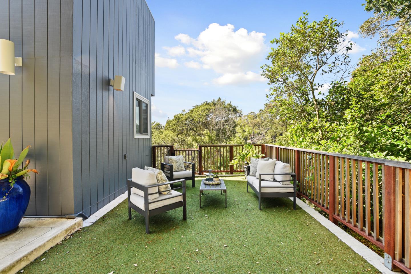 Detail Gallery Image 24 of 28 For 1130 Chula Vista Dr, Belmont,  CA 94002 - 4 Beds | 2/1 Baths