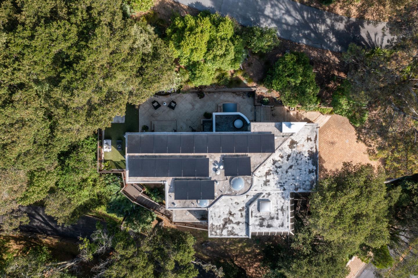 Detail Gallery Image 26 of 28 For 1130 Chula Vista Dr, Belmont,  CA 94002 - 4 Beds | 2/1 Baths