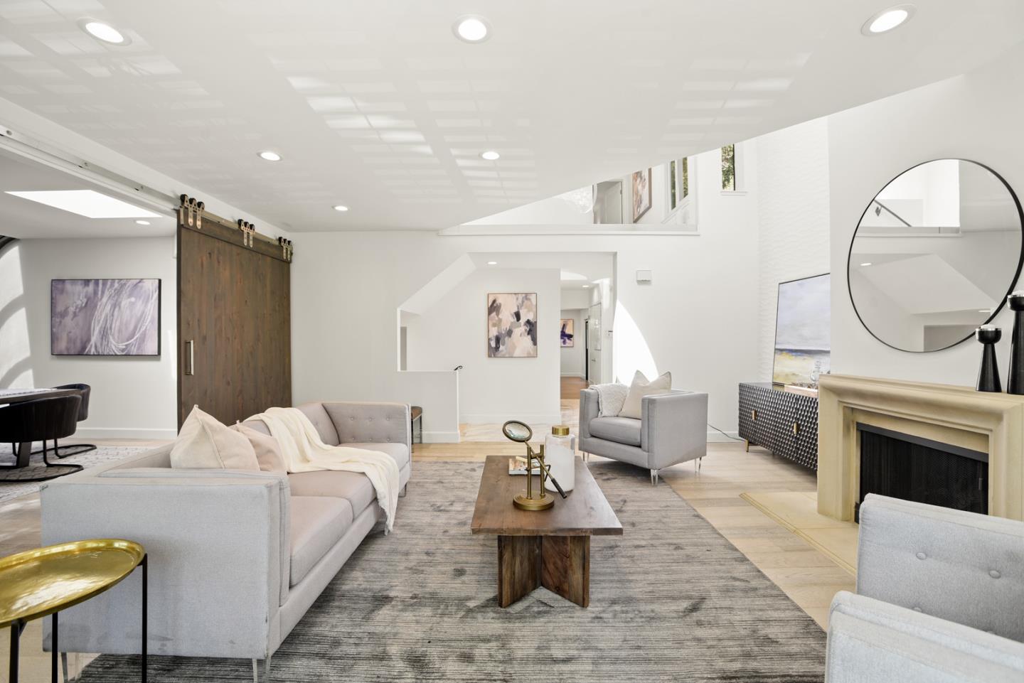 Detail Gallery Image 7 of 28 For 1130 Chula Vista Dr, Belmont,  CA 94002 - 4 Beds | 2/1 Baths