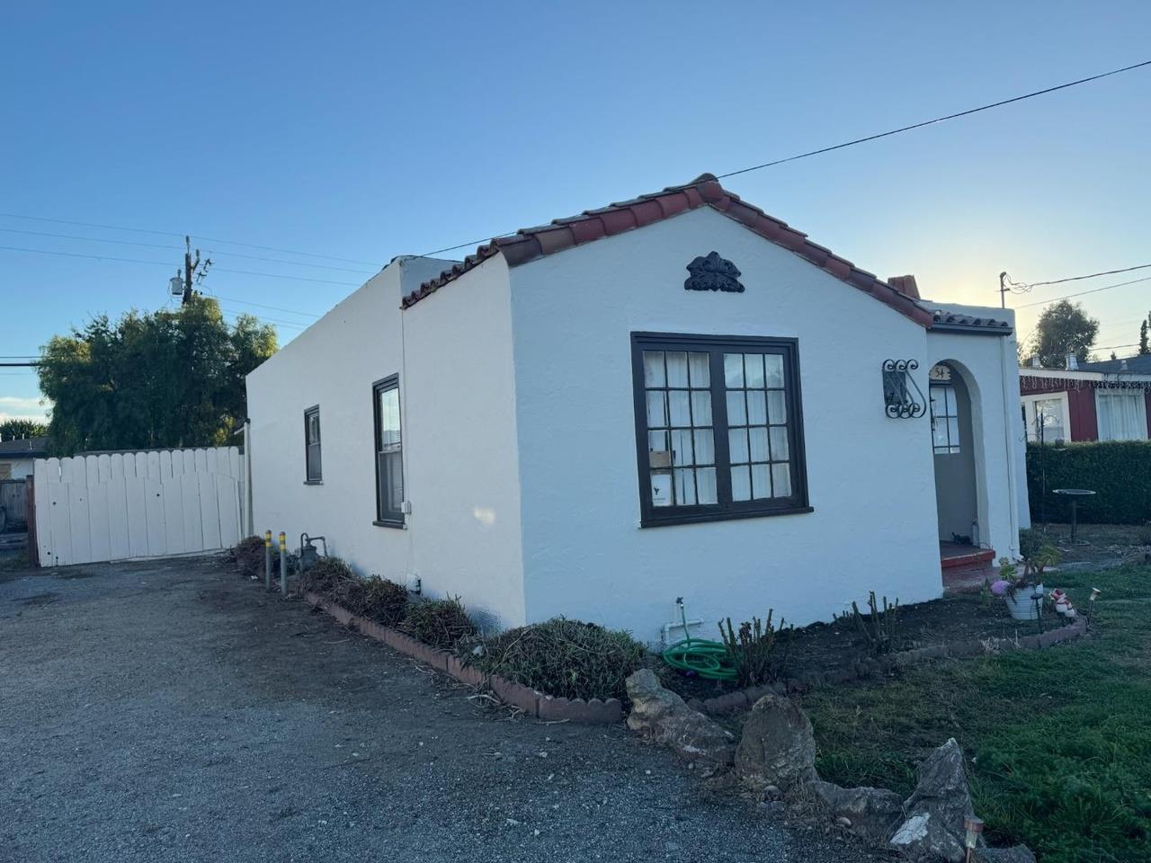 Front Image Thumbnail for ML82044053