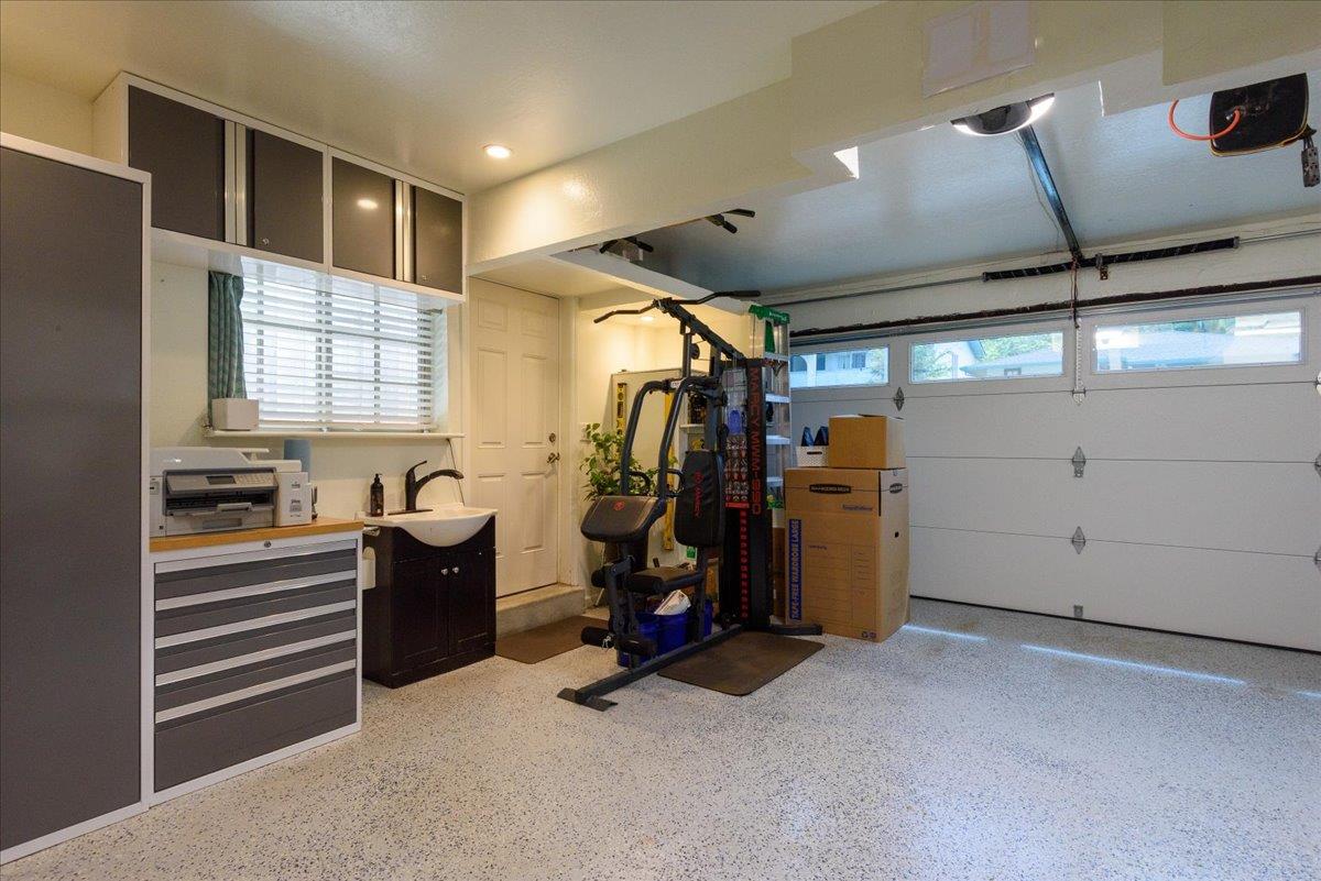 Detail Gallery Image 29 of 30 For 854 Prairie Creek Dr, Pacifica,  CA 94044 - 4 Beds | 2/1 Baths