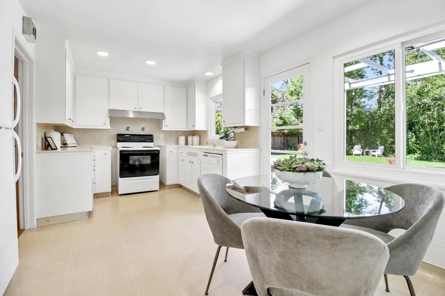 950 Olive, Menlo Park, CA, 94025