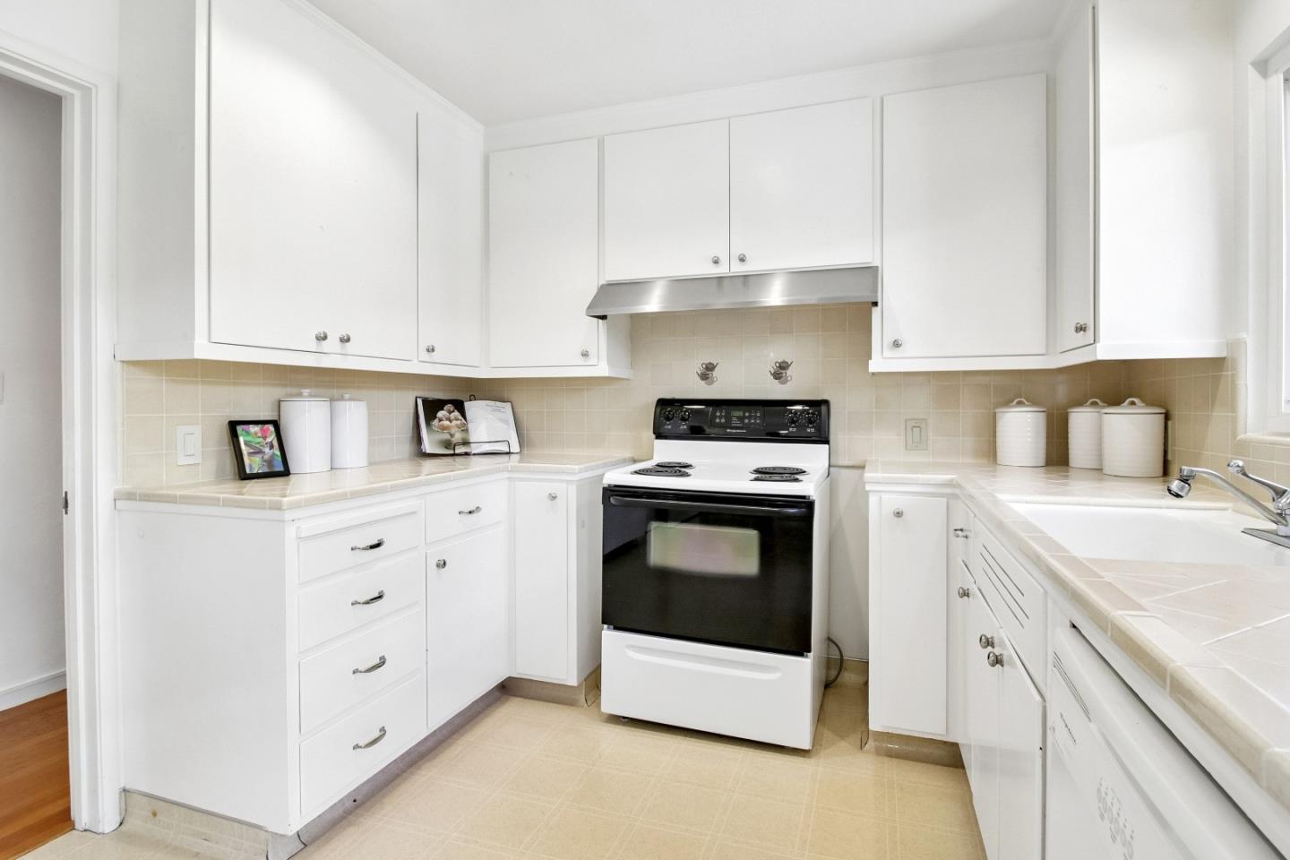 950 Olive, Menlo Park, CA, 94025