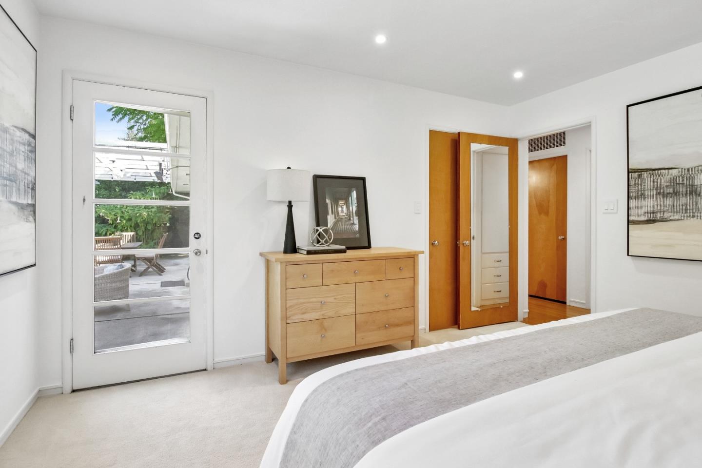 950 Olive, Menlo Park, CA, 94025