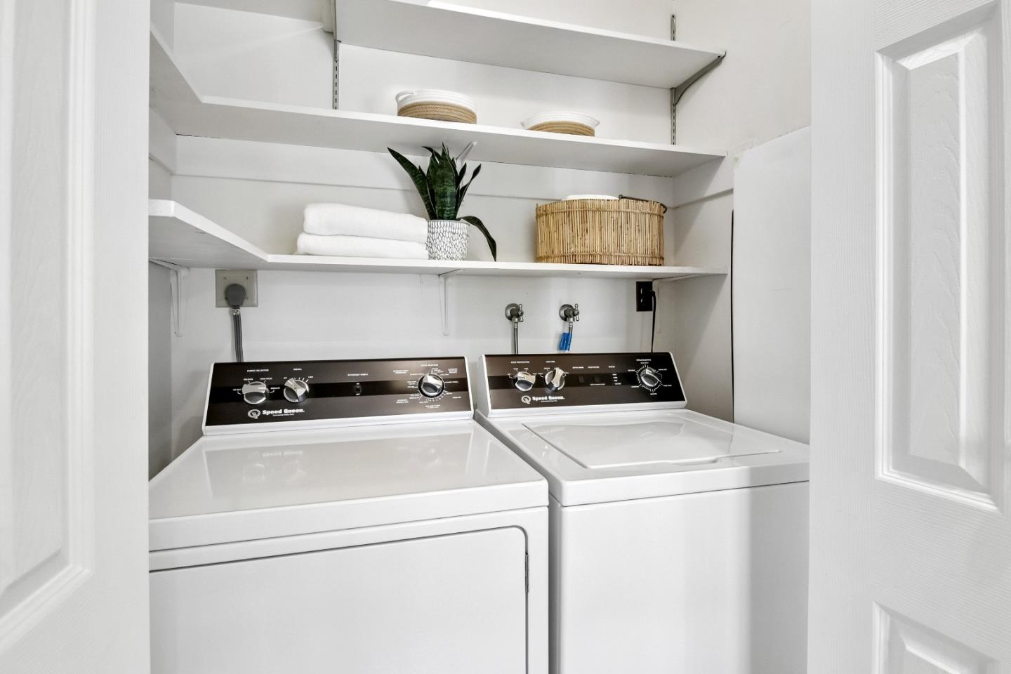 950 Olive, Menlo Park, CA, 94025