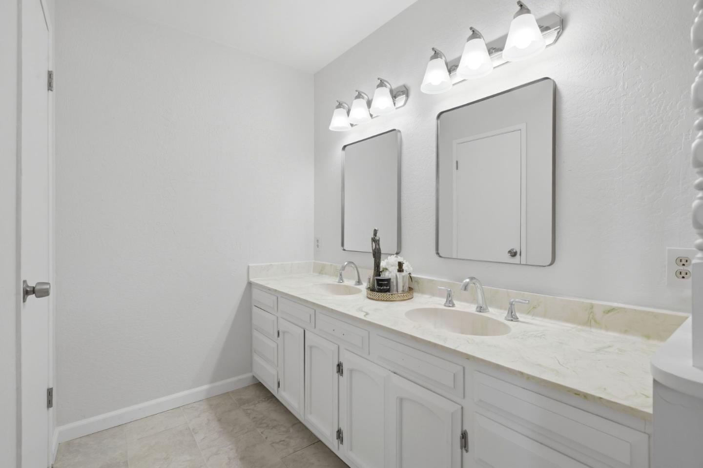 Detail Gallery Image 35 of 56 For 2934 Kilo Ave, San Jose,  CA 95124 - 4 Beds | 2 Baths