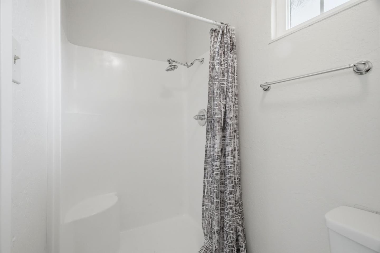 Detail Gallery Image 36 of 56 For 2934 Kilo Ave, San Jose,  CA 95124 - 4 Beds | 2 Baths