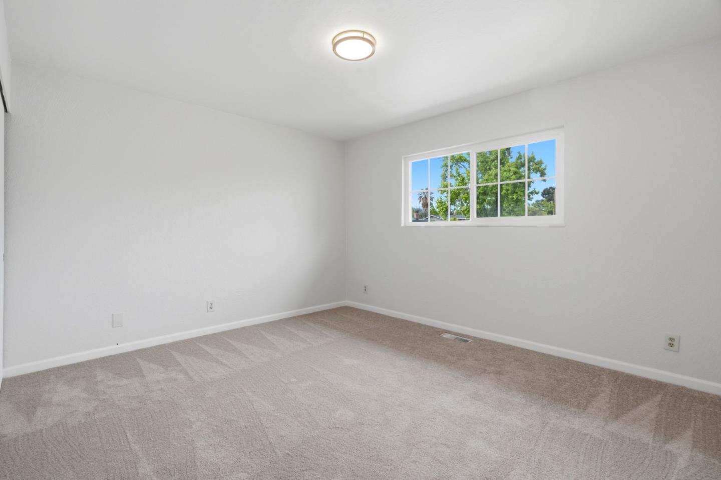 Detail Gallery Image 39 of 56 For 2934 Kilo Ave, San Jose,  CA 95124 - 4 Beds | 2 Baths