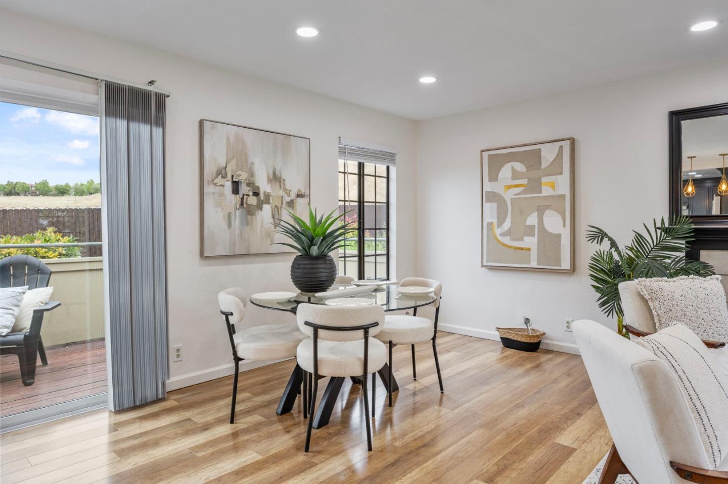 Detail Gallery Image 11 of 35 For 523 Elk Ridge #6,  San Jose,  CA 95136 - 3 Beds | 2 Baths