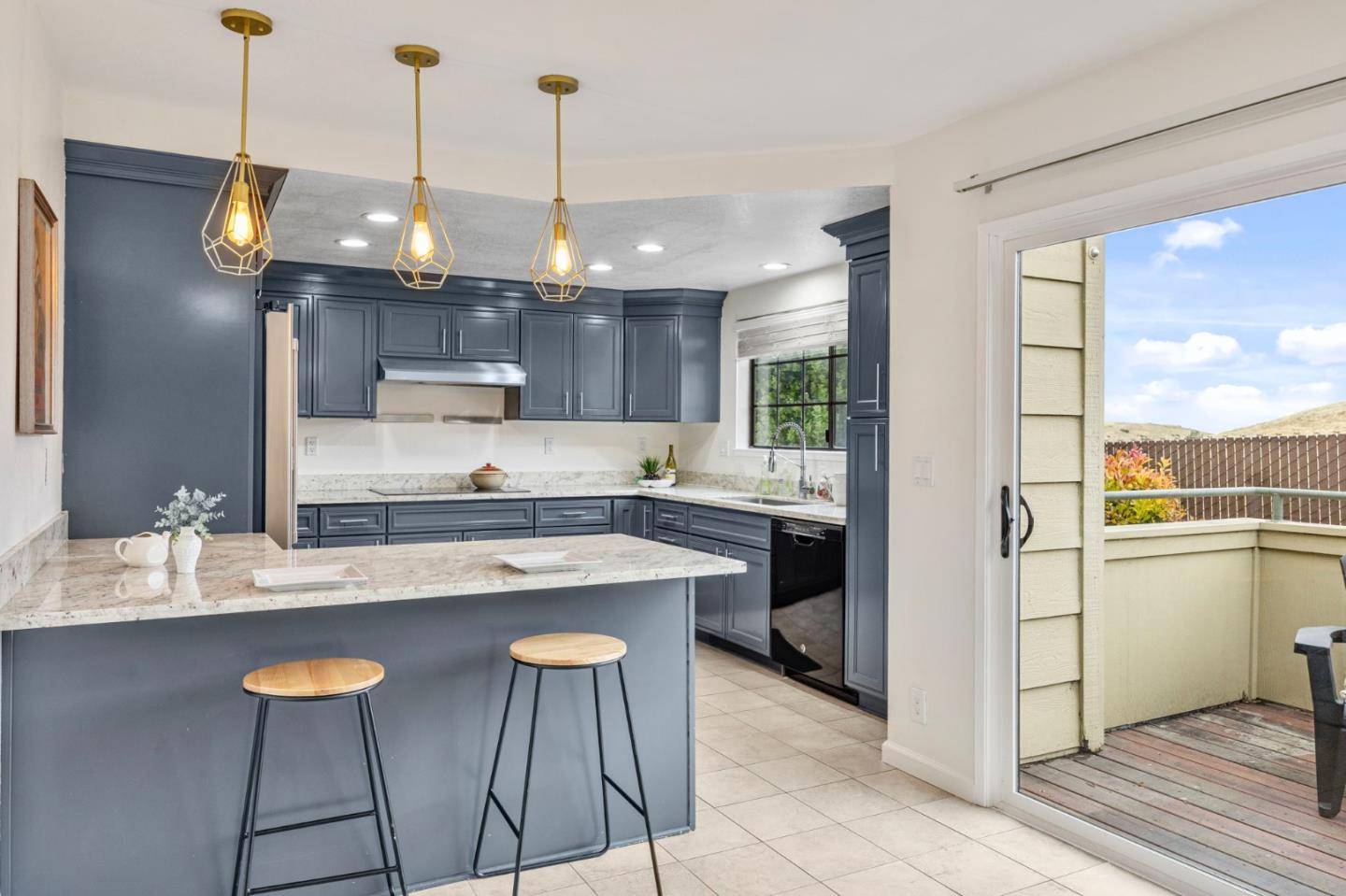 Detail Gallery Image 15 of 35 For 523 Elk Ridge #6,  San Jose,  CA 95136 - 3 Beds | 2 Baths