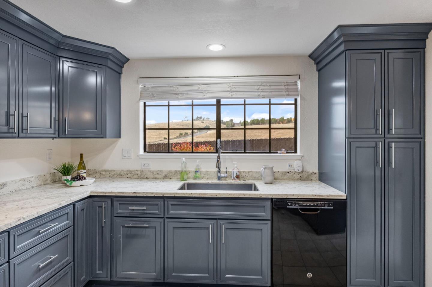 Detail Gallery Image 21 of 35 For 523 Elk Ridge #6,  San Jose,  CA 95136 - 3 Beds | 2 Baths