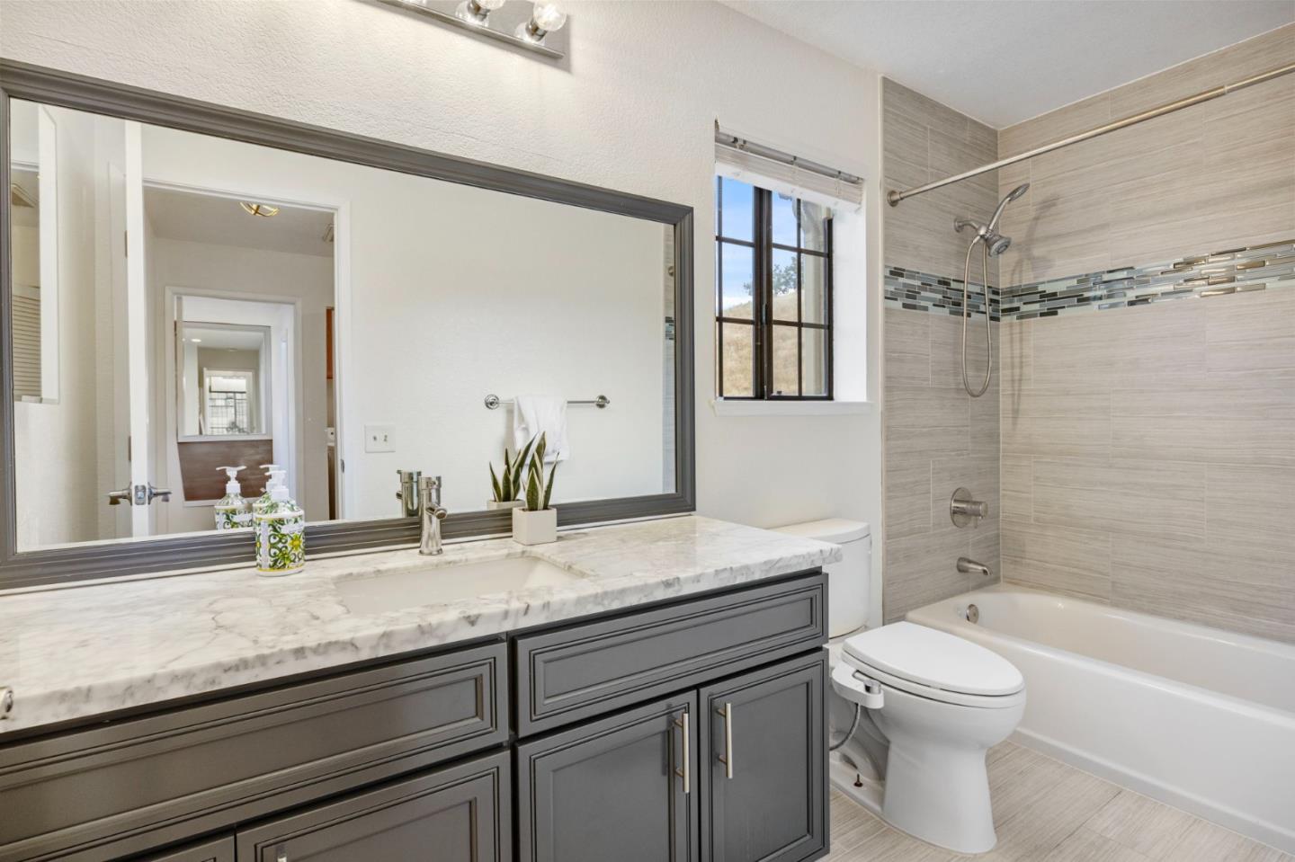 Detail Gallery Image 26 of 35 For 523 Elk Ridge #6,  San Jose,  CA 95136 - 3 Beds | 2 Baths