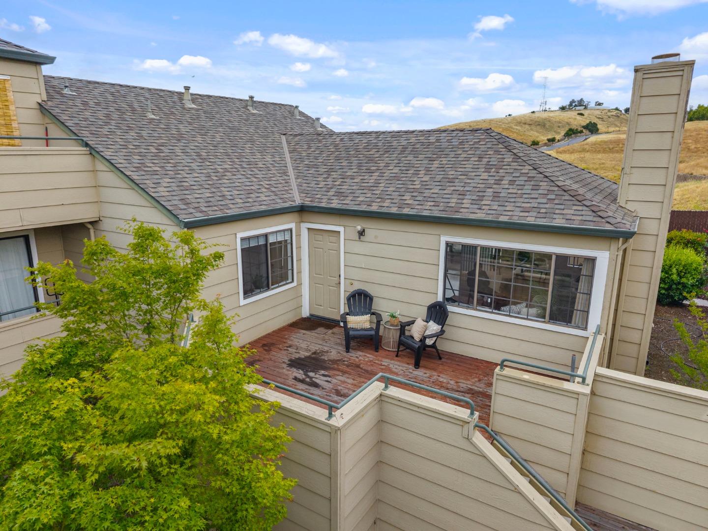 Detail Gallery Image 3 of 35 For 523 Elk Ridge #6,  San Jose,  CA 95136 - 3 Beds | 2 Baths