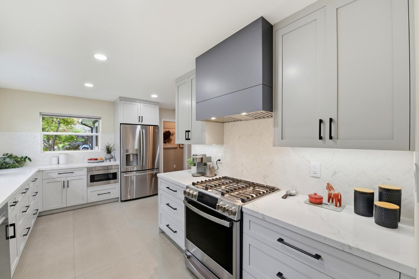 Detail Gallery Image 13 of 66 For 944 Malone Rd, San Jose,  CA 95125 - 3 Beds | 1/1 Baths