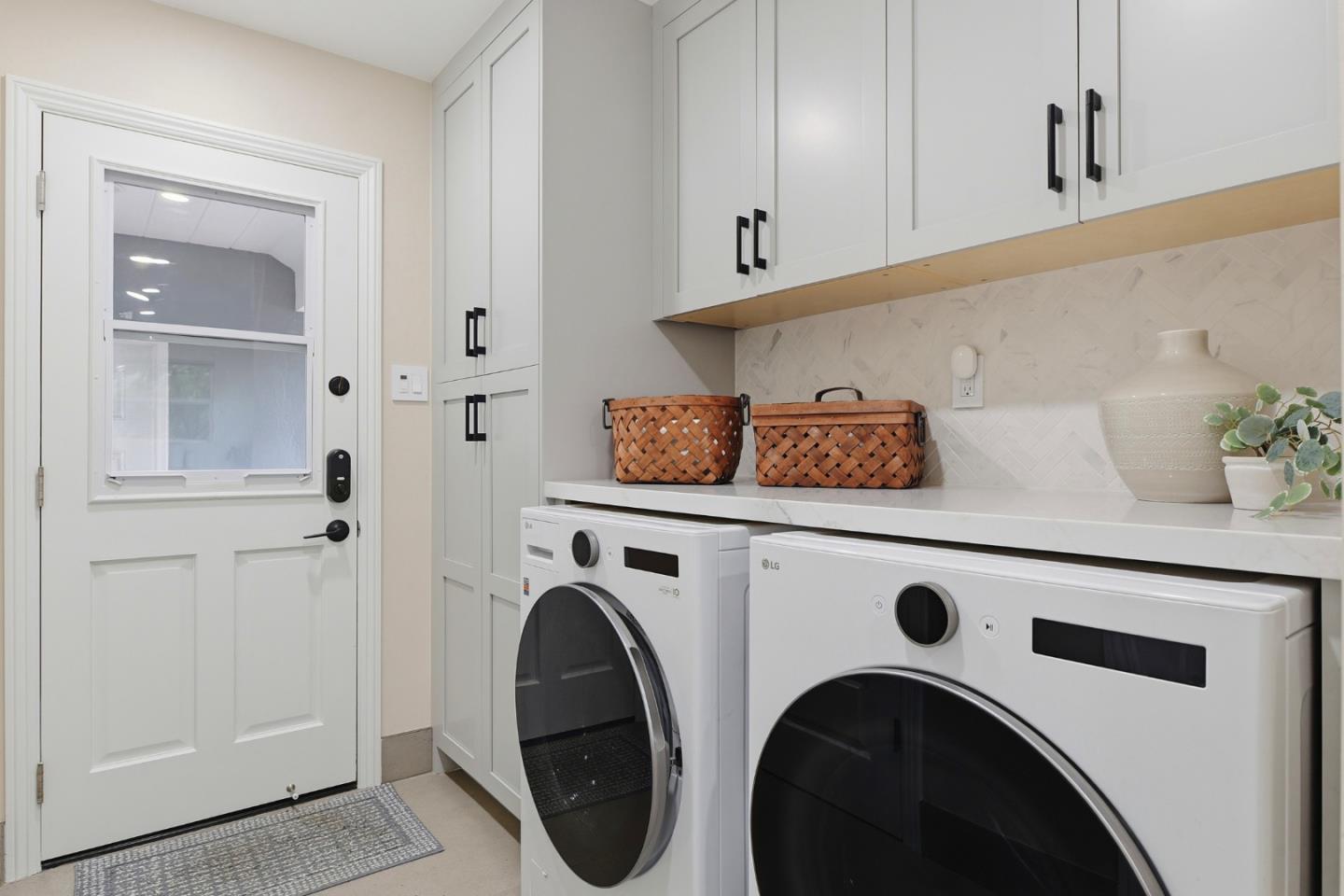 Detail Gallery Image 16 of 66 For 944 Malone Rd, San Jose,  CA 95125 - 3 Beds | 1/1 Baths