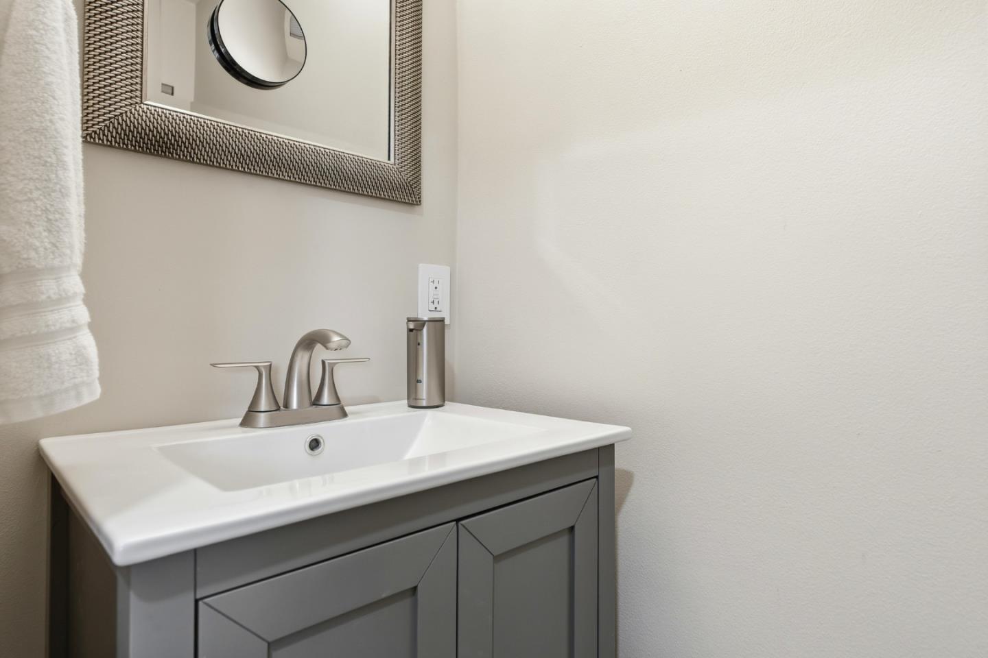 Detail Gallery Image 17 of 66 For 944 Malone Rd, San Jose,  CA 95125 - 3 Beds | 1/1 Baths