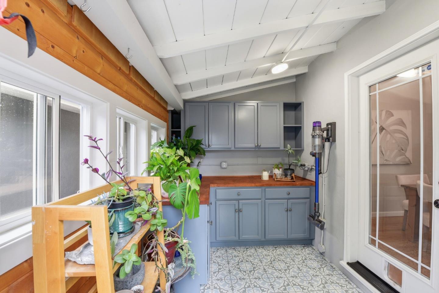 Detail Gallery Image 30 of 66 For 944 Malone Rd, San Jose,  CA 95125 - 3 Beds | 1/1 Baths