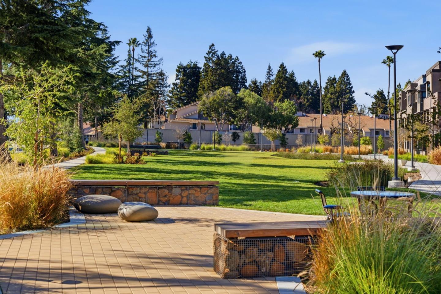 Detail Gallery Image 43 of 53 For 1098 Barberry Ter, Sunnyvale,  CA 94086 - 4 Beds | 3/1 Baths