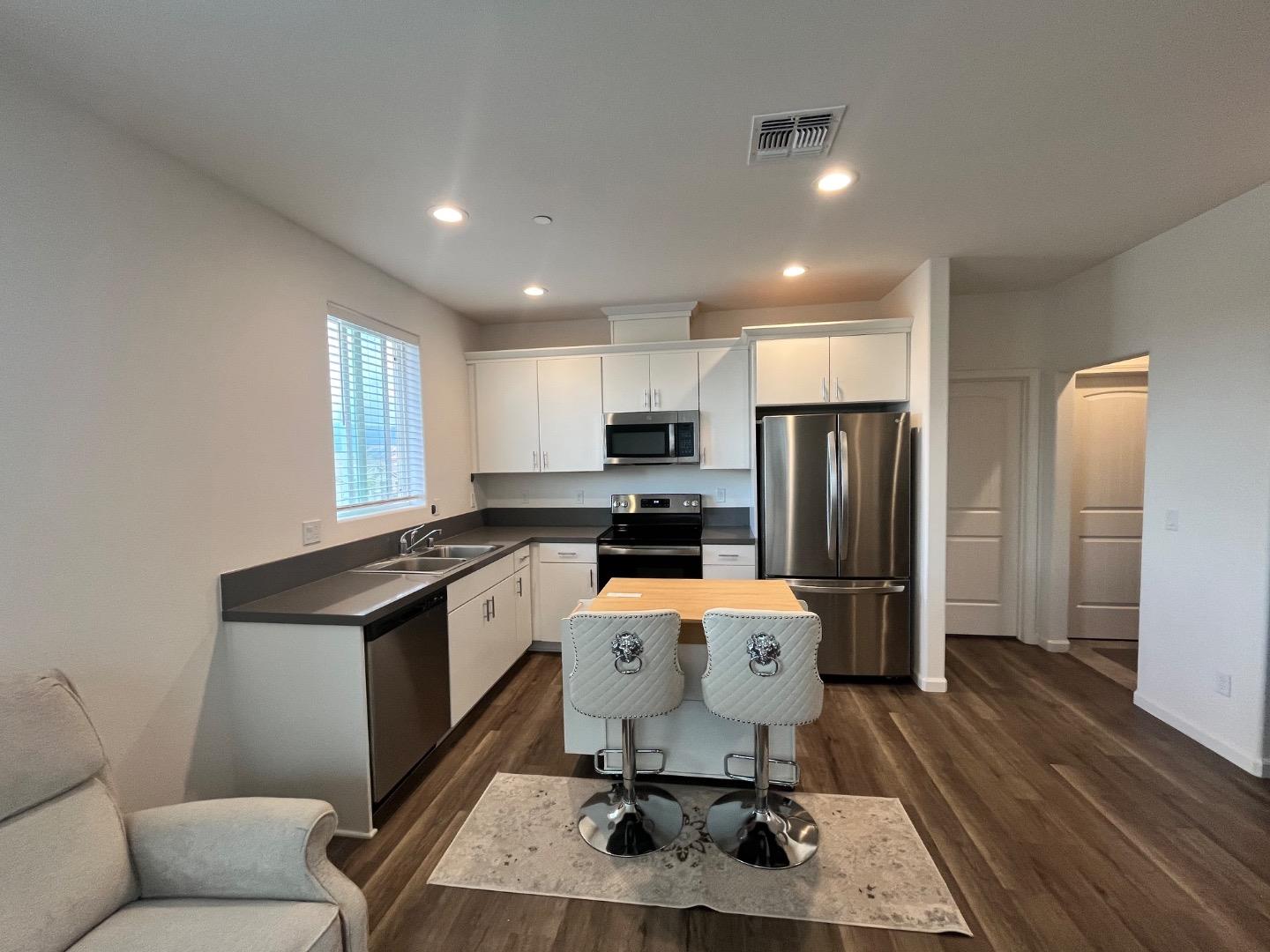 Detail Gallery Image 7 of 27 For 708 Gabilan Dr, Soledad,  CA 93960 - 2 Beds | 1 Baths