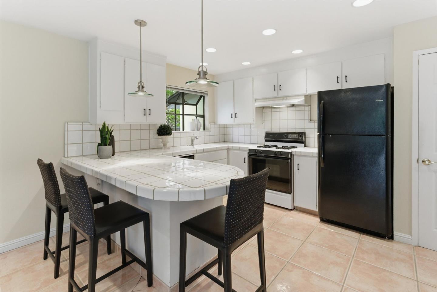 Detail Gallery Image 11 of 27 For 5892 Tandera Ave, San Jose,  CA 95123 - 3 Beds | 2 Baths