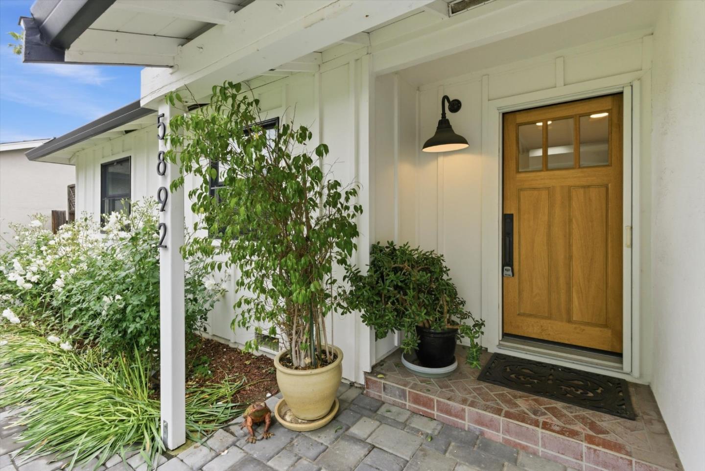 Detail Gallery Image 3 of 27 For 5892 Tandera Ave, San Jose,  CA 95123 - 3 Beds | 2 Baths