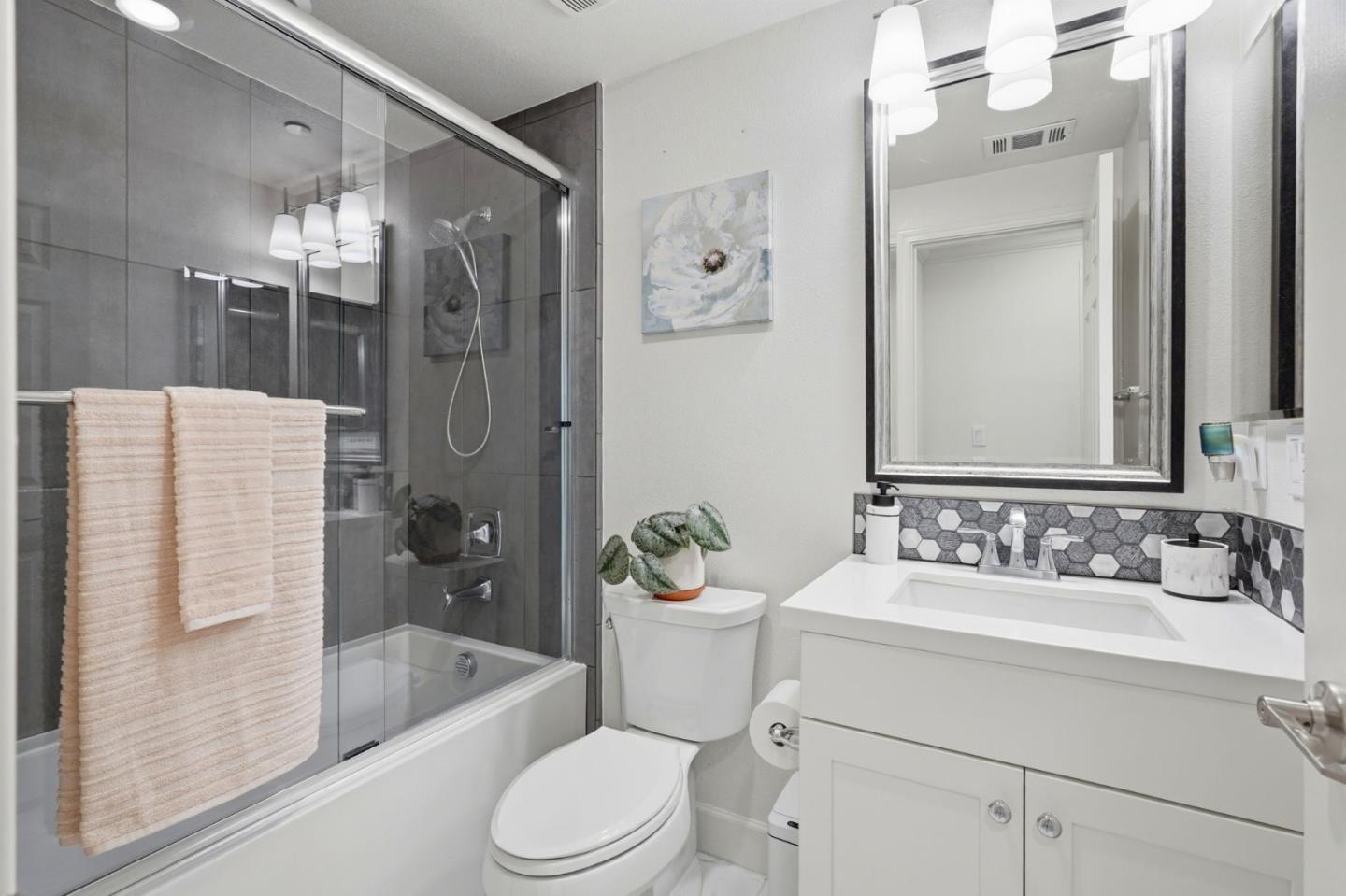 Photo #21: ML82044083 Listing: Photo #21