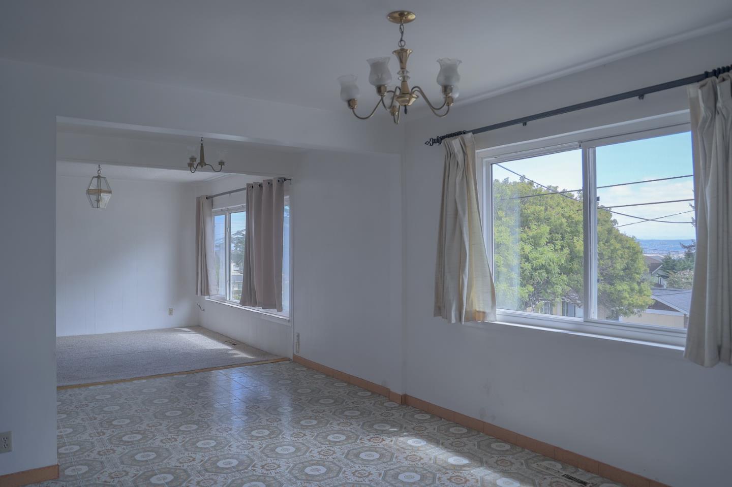 Detail Gallery Image 12 of 23 For 336 High St, Monterey,  CA 93940 - 3 Beds | 2 Baths