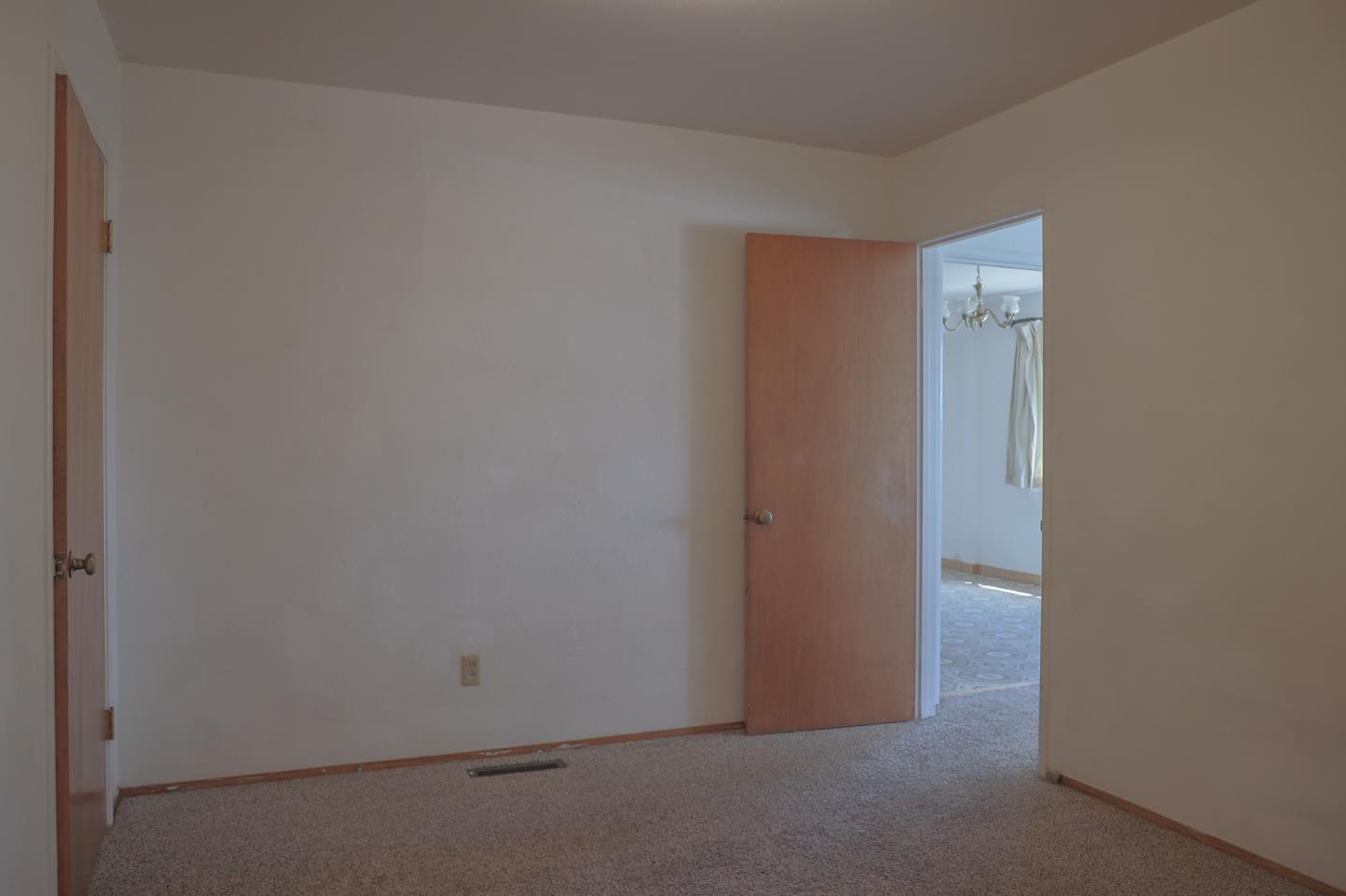 Detail Gallery Image 18 of 23 For 336 High St, Monterey,  CA 93940 - 3 Beds | 2 Baths