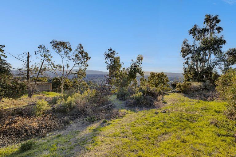 Detail Gallery Image 2 of 30 For 807 Boulder Dr, San Jose,  CA 95132 - – Beds | – Baths