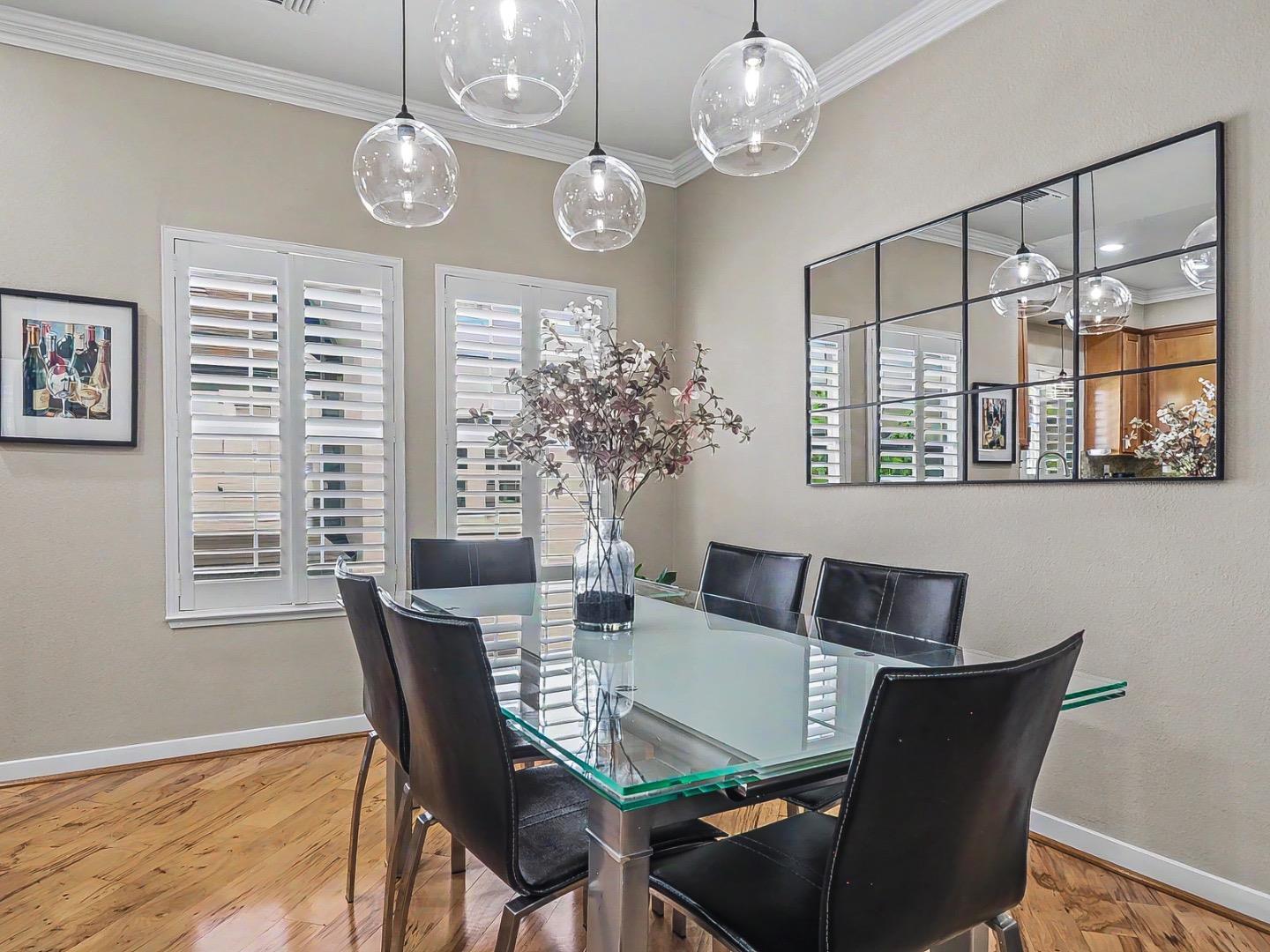 Detail Gallery Image 10 of 39 For 1100 Wabesco Pl, San Jose,  CA 95125 - 2 Beds | 2 Baths