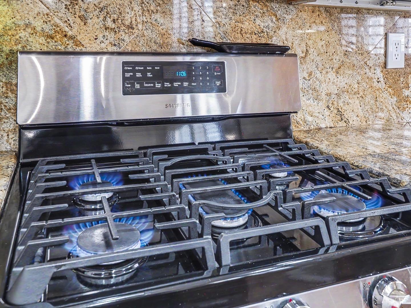 Detail Gallery Image 17 of 39 For 1100 Wabesco Pl, San Jose,  CA 95125 - 2 Beds | 2 Baths