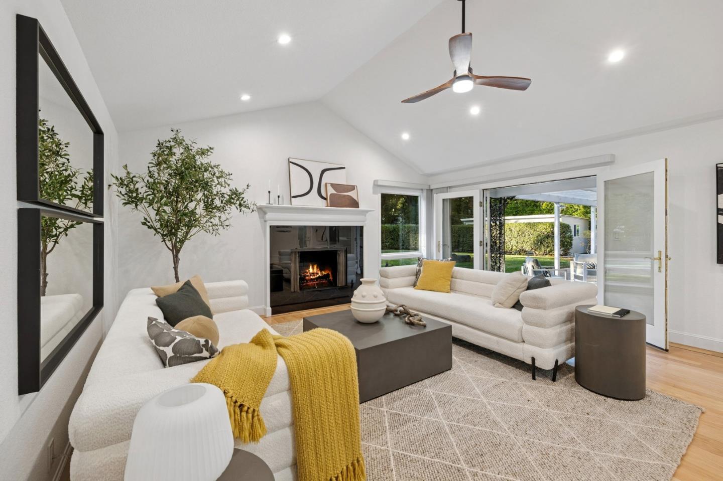 Detail Gallery Image 47 of 92 For 243 Selby Ln, Atherton,  CA 94027 - 6 Beds | 4 Baths