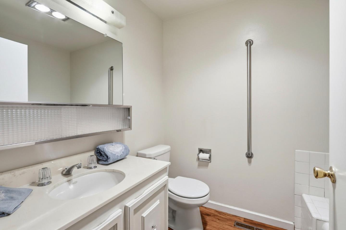 Detail Gallery Image 14 of 39 For 5492 Cribari Bnd, San Jose,  CA 95135 - 2 Beds | 2 Baths