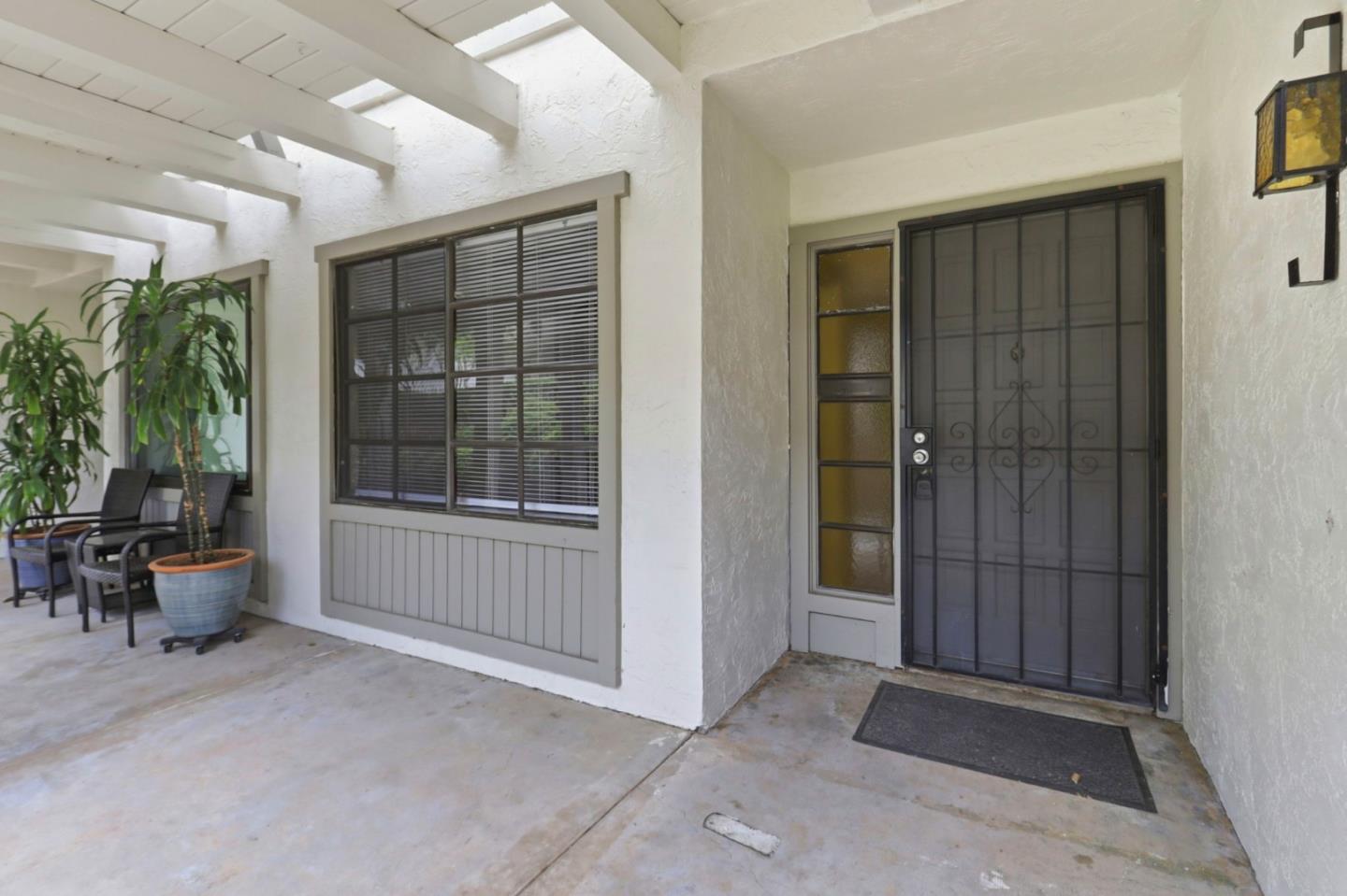 Detail Gallery Image 4 of 39 For 5492 Cribari Bnd, San Jose,  CA 95135 - 2 Beds | 2 Baths