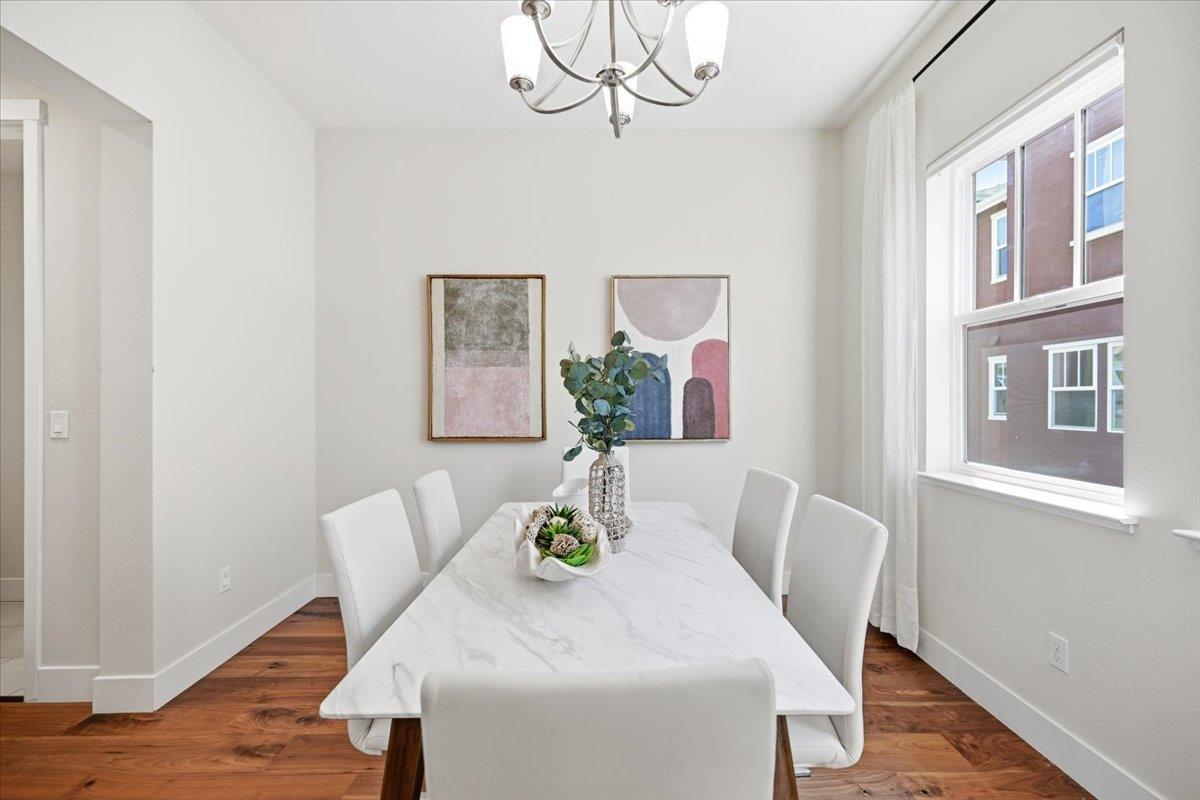 Detail Gallery Image 33 of 98 For 1918 Stella St, Mountain View,  CA 94043 - 4 Beds | 2/2 Baths