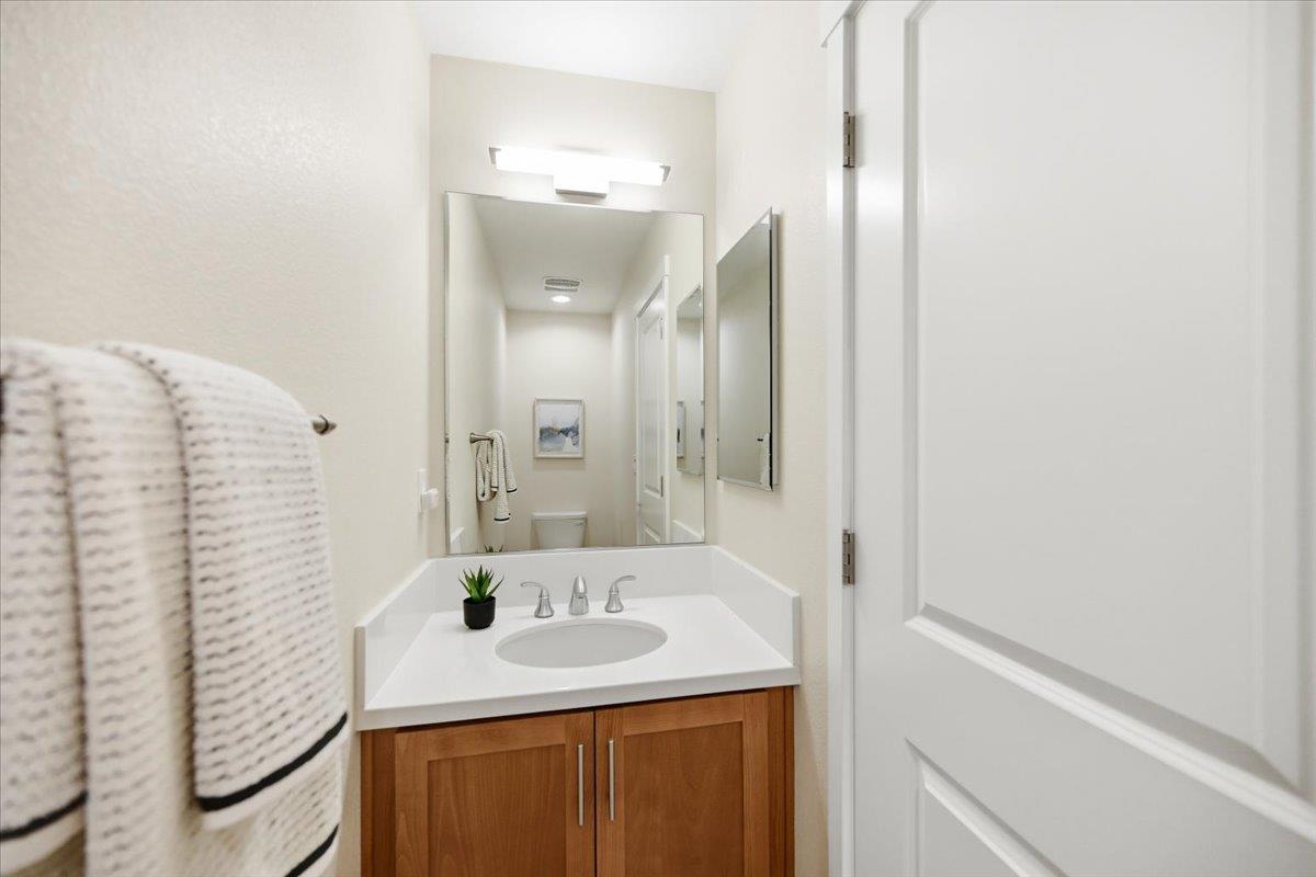 Detail Gallery Image 6 of 98 For 1918 Stella St, Mountain View,  CA 94043 - 4 Beds | 2/2 Baths