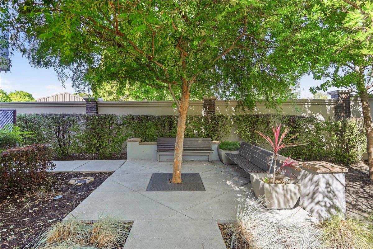 Detail Gallery Image 71 of 98 For 1918 Stella St, Mountain View,  CA 94043 - 4 Beds | 2/2 Baths