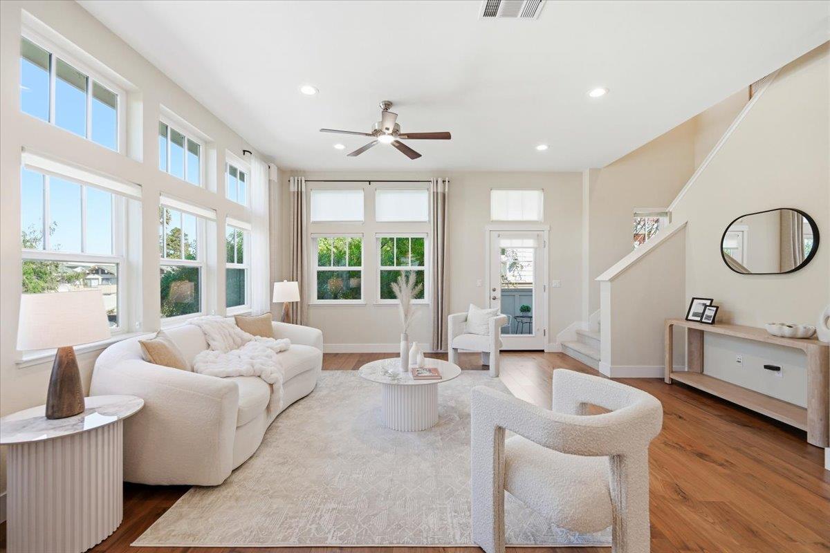 Detail Gallery Image 9 of 98 For 1918 Stella St, Mountain View,  CA 94043 - 4 Beds | 2/2 Baths